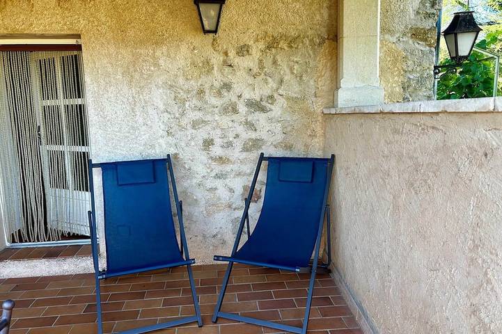 Gîte pour 4 personnes, avec balcon, animaux acceptés à Niozelles