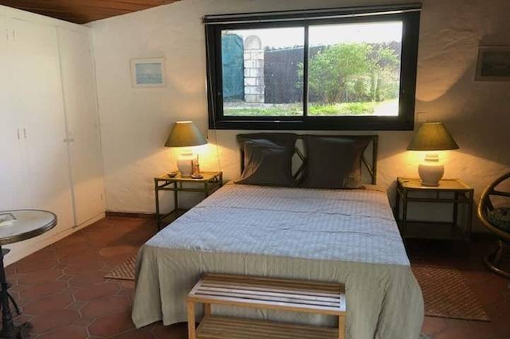 Gîte pour 2 personnes, avec jardin dans Plage Pontaillac - 3