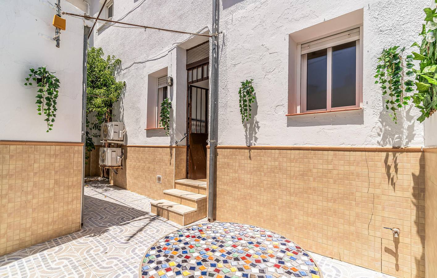 Retraite confortable à Olvera : WiFi, AC, Jardin & Grill in Olvera, Pueblos Blancos