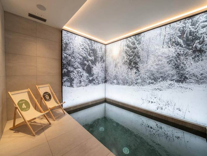 Gîte pour 12 personnes, avec balcon et piscine, adapté aux familles dans Courchevel 1300 (Le Praz) - 3