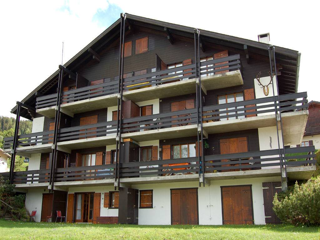 Apartamento entero, Mont-Noble n° 191 (003), studio next to the playground in Chalais (Suiza), Alpes del Valais