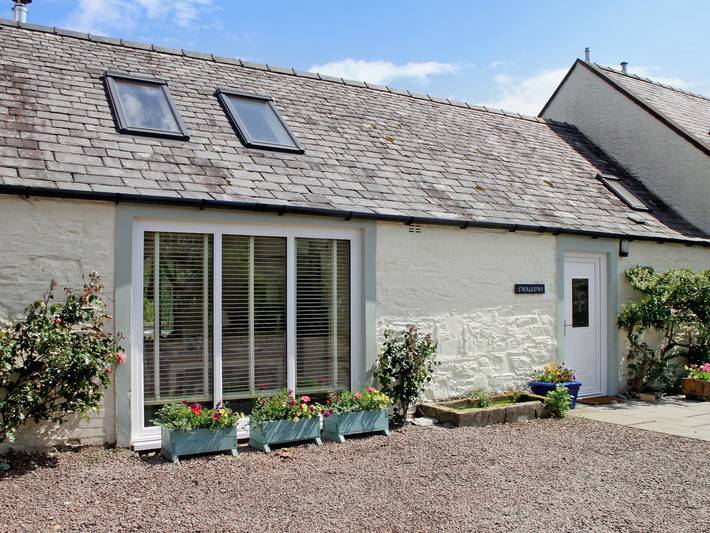 Glamping for 2 people, with garden, with pets in Dumfries and Galloway