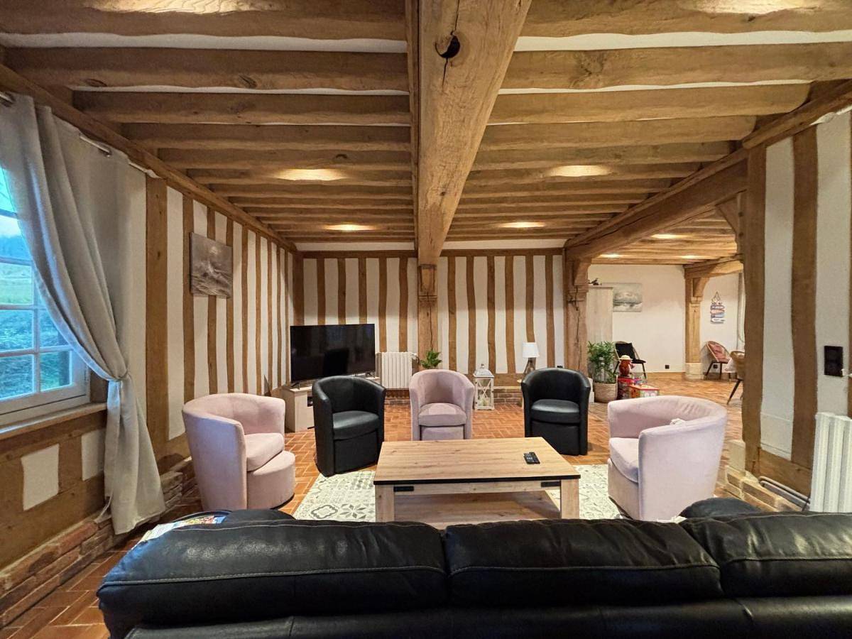 Four-Bedroom House in Port-en-Bessin-Huppain, Région de Bayeux