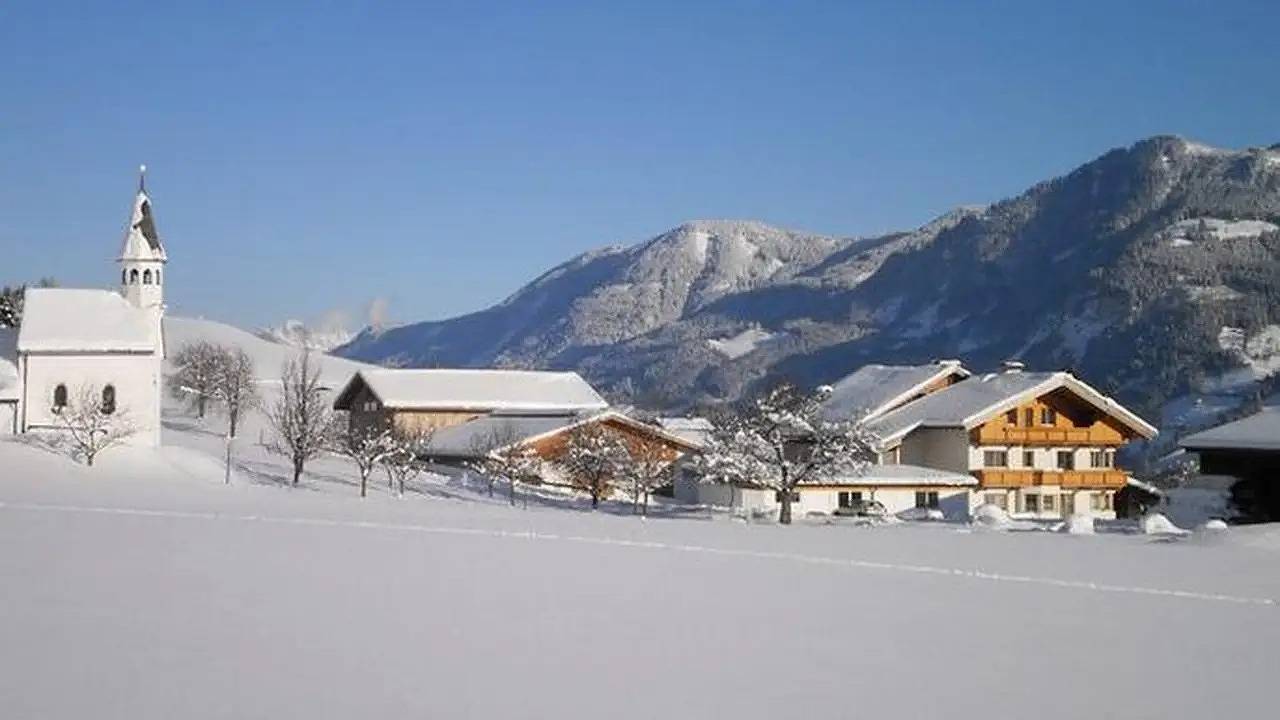 Geheel vakantieappartement, Ferienwohnung für 4 Personen (75 m²) in Vomp in Vomp, Bezirk Schwaz