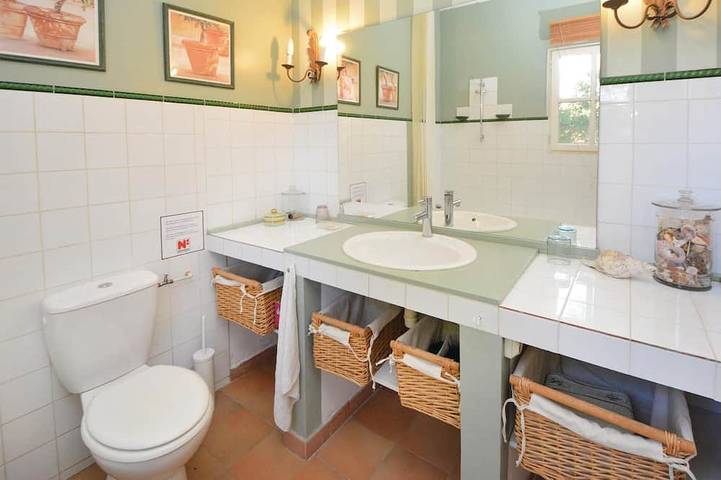 Location de vacances pour 4 personnes, avec piscine et jardin à Les Baux-de-Provence - 3