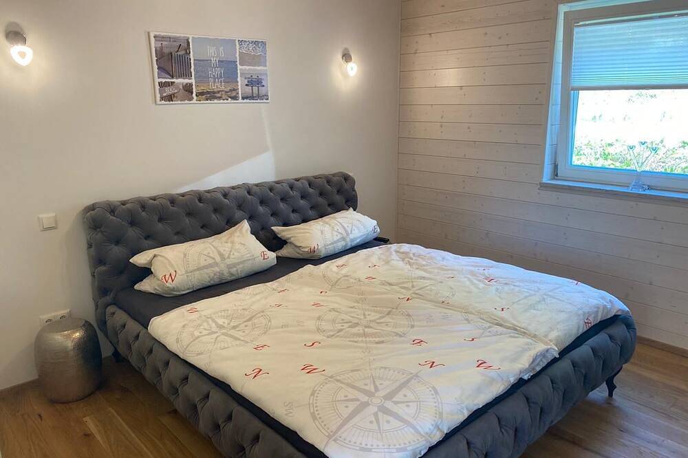 Natur pur - Ferienhaus  62 /  Holz Chalet mit 3 Schlafzimmern im Altmühltal in Kinding, Altmühltal