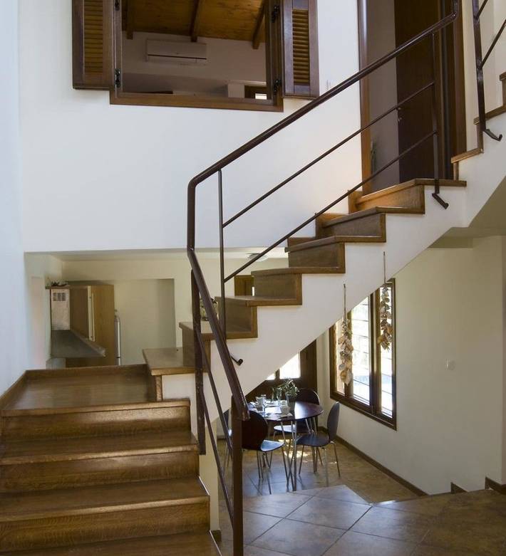 Location de vacances pour 3 personnes, avec terrasse et vue sur l’océan ainsi que jardin et piscine dans Alonissos - 2