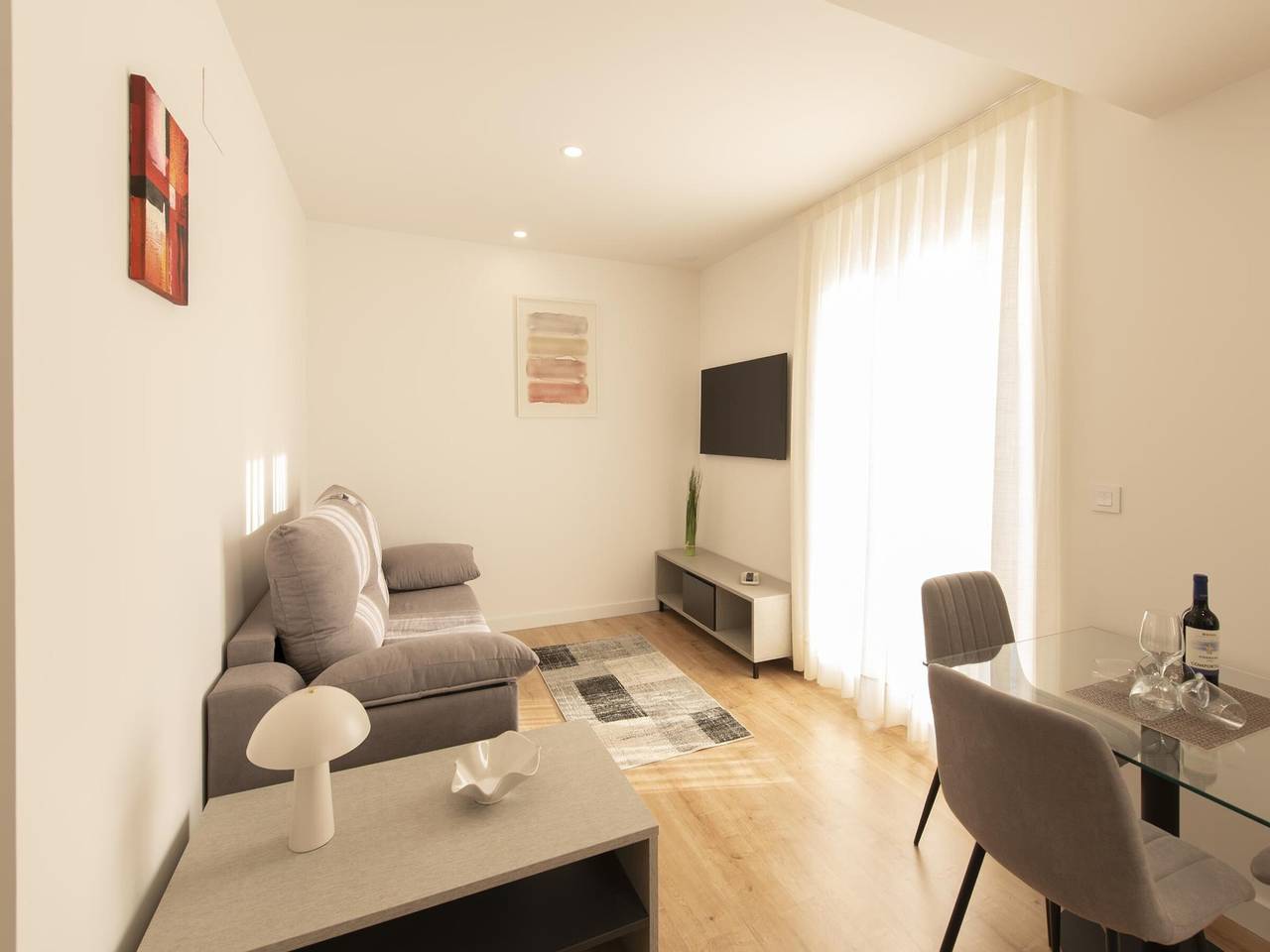 Apartamento entero, Alojamiento en Sagasta 23 - pers. in Logroño, Provincia de La Rioja