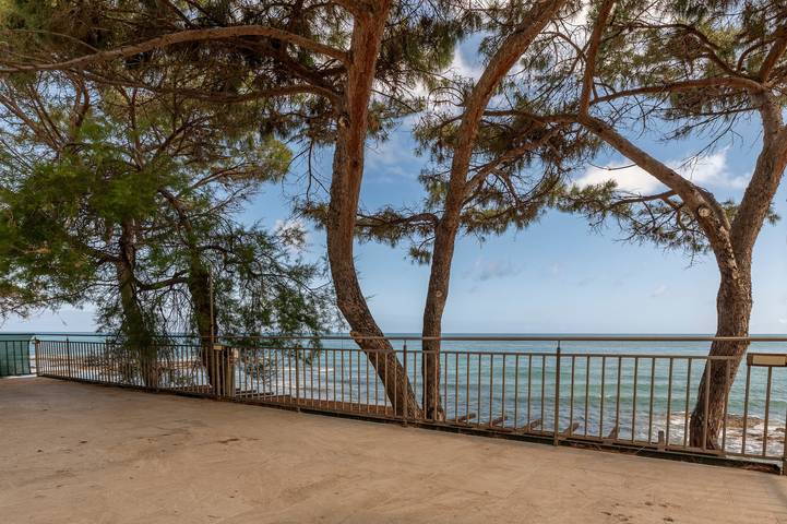 Appartamento intero, Appartamento 'Le Terrazze Sul Mare - Capo' con vista mare, terrazza privata e Wi-Fi in Capo (PA), Cefalù (Comune)
