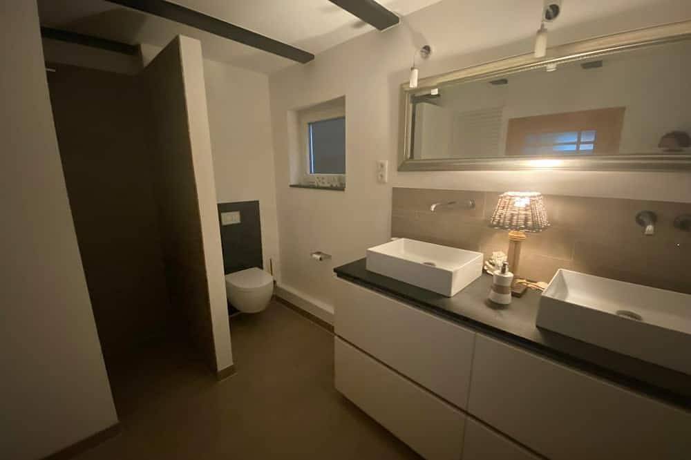 Ganze Wohnung, Ferienhaus Weserauszeit - Weserauszeit in Bodenwerder, Landkreis Holzminden