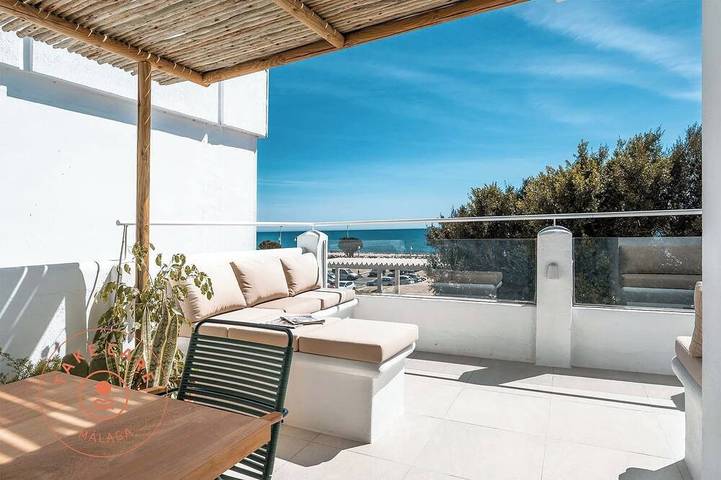 Chalet für 8 Personen, mit Balkon und Garten in Malaga