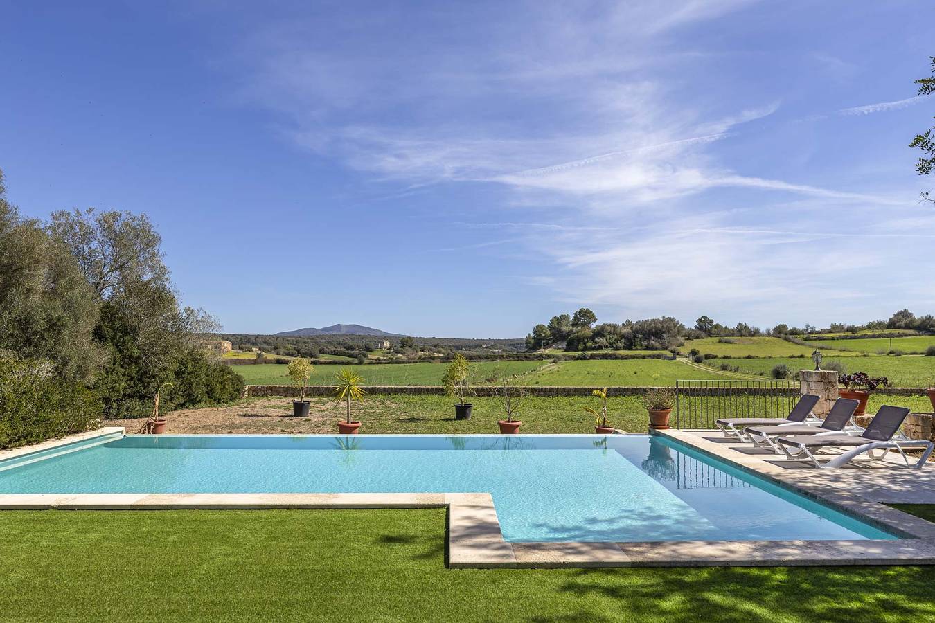 Finca Son Guillot D´en Pedro in Ariany, Mallorca Inselmitte