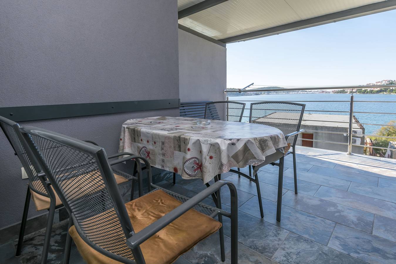 Appartement entier, Apartments Osti in Razanj, Šibenik-Knin