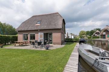 Ferienhaus für 10 Personen, mit Garten und Seeblick in Overijssel