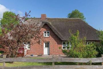 Bauernhof für 8 Personen, mit Garten und Terrasse in Tönning