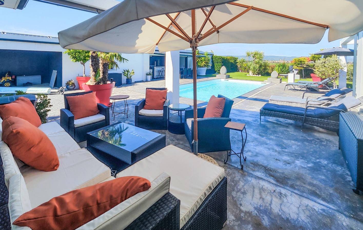 Gemütliche Wohnung mit Pool, Parkplatz und WiFi in La Redorte in La Redorte, Carcassonne und Umgebung