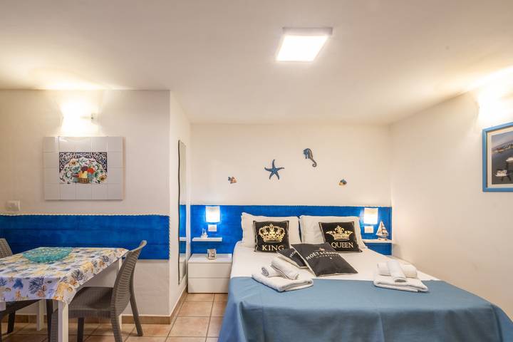 Boutique Villa – Loft Nexus with Shared Terrace, Wi-Fi, and Air Conditioning in Porto Cesareo, Tarantobukten