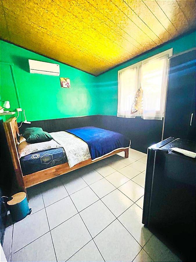 Appartement de vacances pour 2 personnes, avec piscine et vue ainsi que sauna et jardin