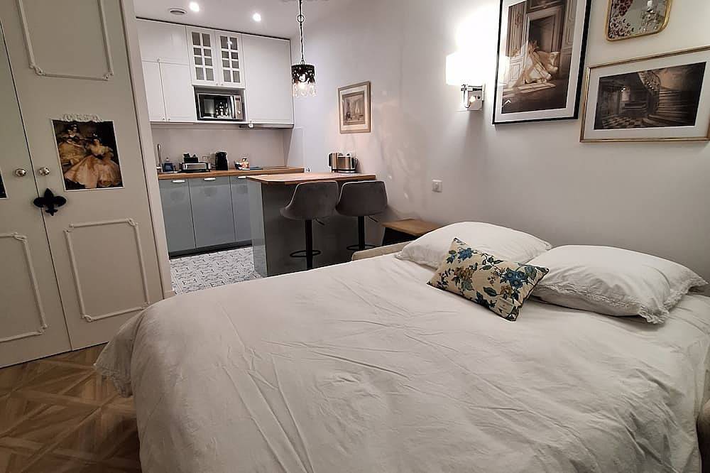 Entire apartment, Charmant Studio Cosy Avec Jardin à 7 min du Rer A in Maisons-Laffitte, Yvelines