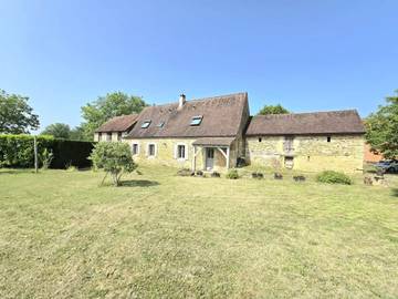 Gîte pour 7 personnes, avec jardin à Tamniès