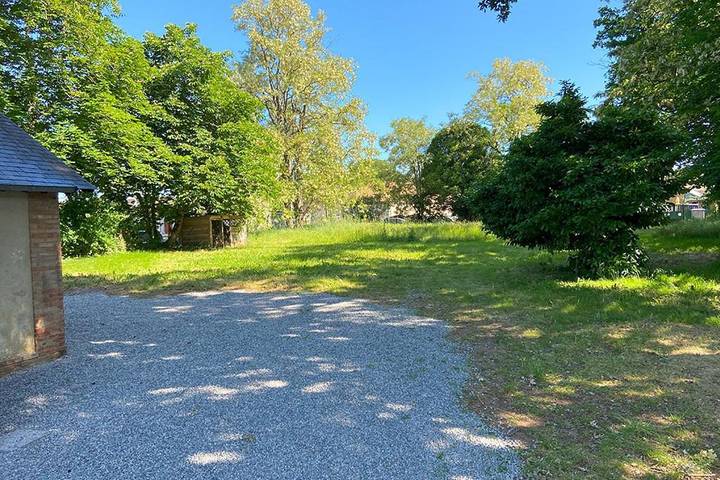 Location de vacances pour 7 personnes, avec jardin ainsi que terrasse et piscine à Sillé-le-Philippe - 2