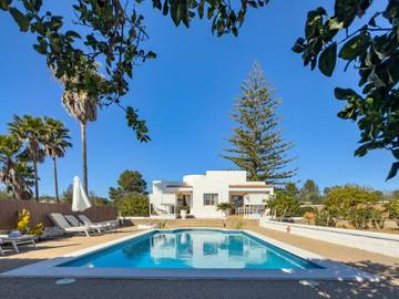 Casa rural para 6 personas, con vistas además de piscina y jardín en San Rafael de Sa Creu