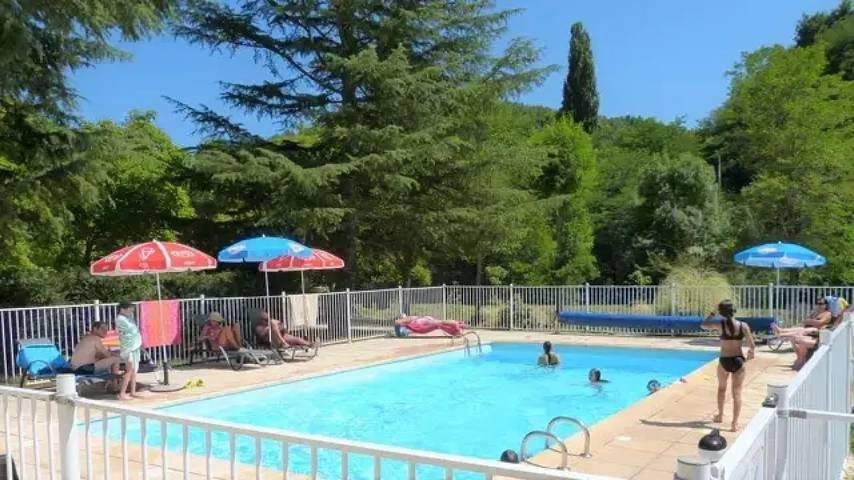 Gîte pour 5 personnes, avec piscine et terrasse à Le Mas-d'Azil