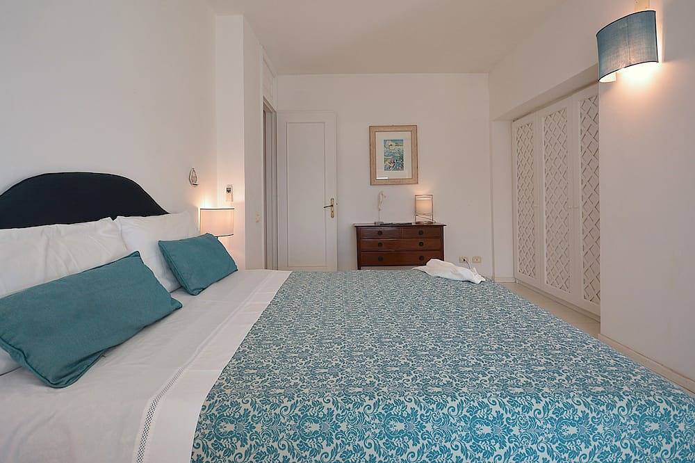 Charming house overlooking the sea in Santa Cesarea Terme, Salento