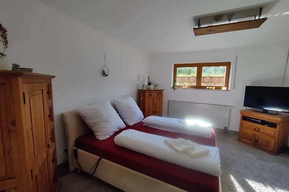 Fuchsbau im Ferienhaus an der Holzecke in Schnelldorf, Romantische Straße