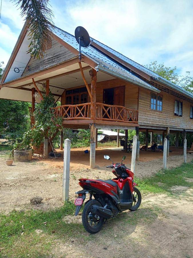 Gîte pour 2 personnes, avec vue ainsi que terrasse et jardin dans Ko Yao Yai