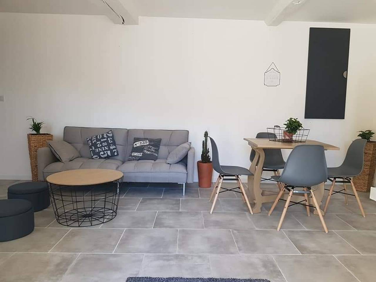Ganze Wohnung, Helles Apartment in Sainte-Geneviève, 45 m² Garten in Sainte-Geneviève-lès-Gasny, Les Andelys und Umgebung