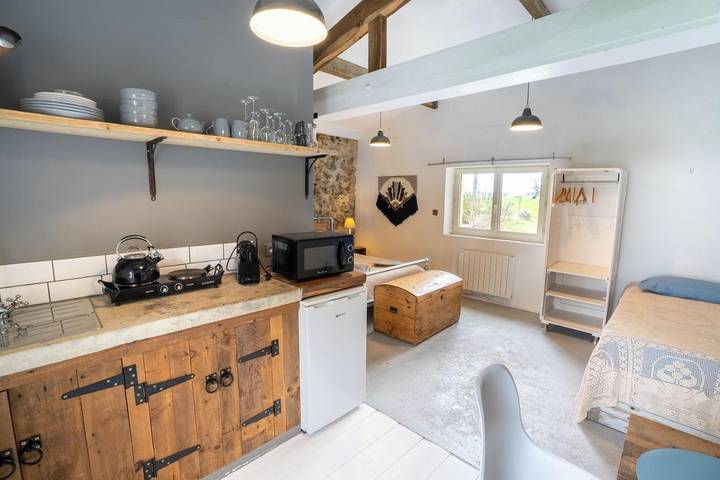 Appart’hôtel pour 2 personnes, avec Terrasse ainsi que Jardin et Piscine