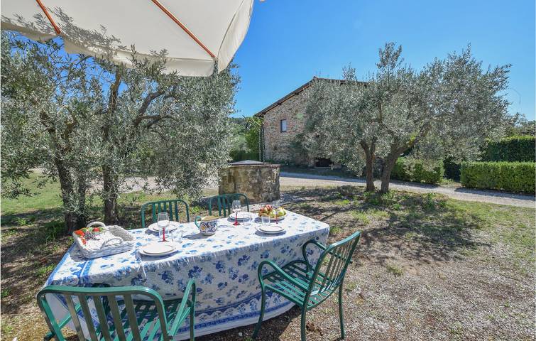 Gîte pour 8 personnes, avec jardin et piscine, animaux acceptés dans Ombrie - 2