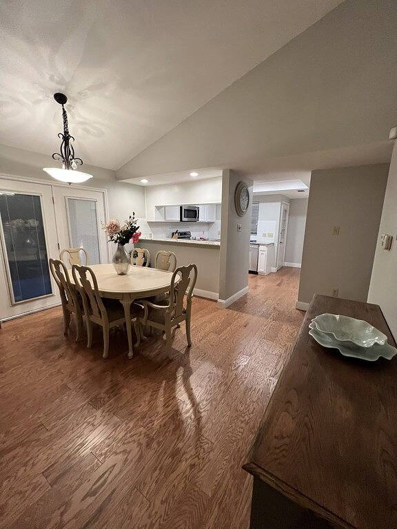 Spacious 2Bd 2Ba Freewifi Parking 12 mi - At&T Stadium, Globe Life Field, Tlive! in Arlington, Tarrant County