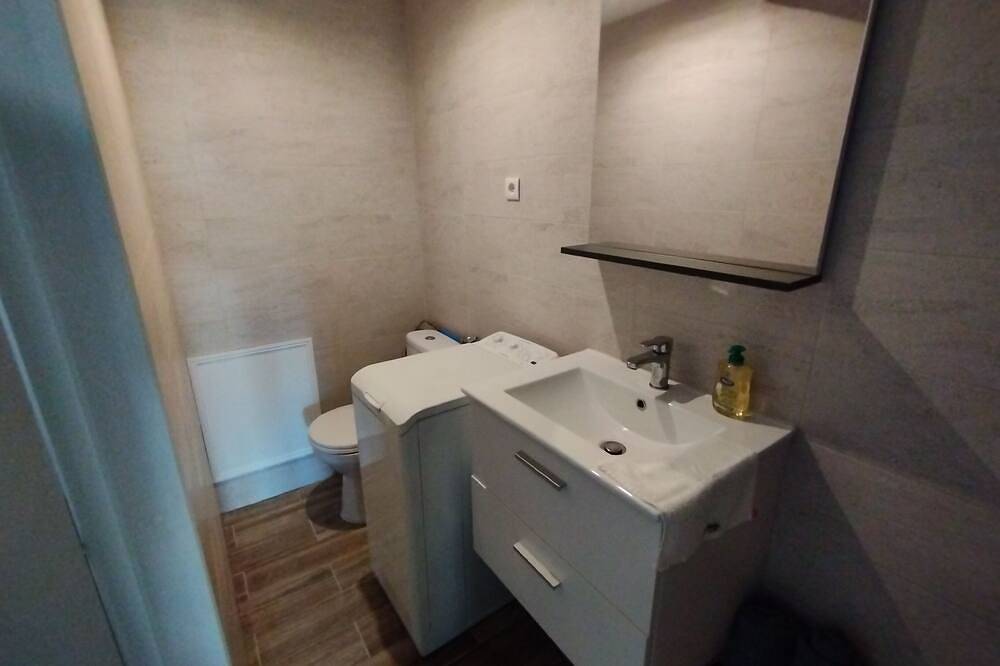 Apartamento entero, Trévoux: Loft Ravissant Avec Terrasse in Trévoux, Región de Bourg-en-Bresse