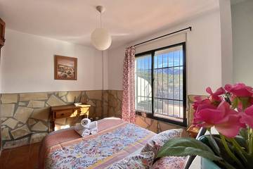 Apartment for 2 People in Frigiliana Road, Frigiliana, Photo 1