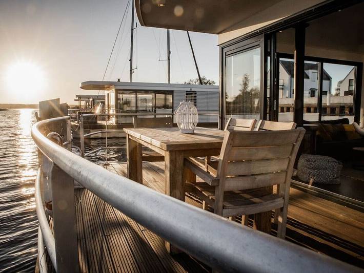 Hausboot für 5 Personen, mit Terrasse am Greifswalder Bodden - 2