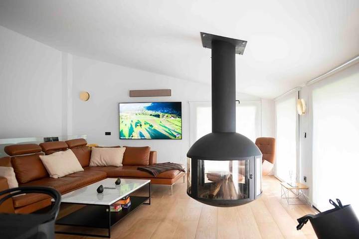 Casa rural para 9 personas, con piscina y jardín además de vistas y balcón en Sierra Norte - 4