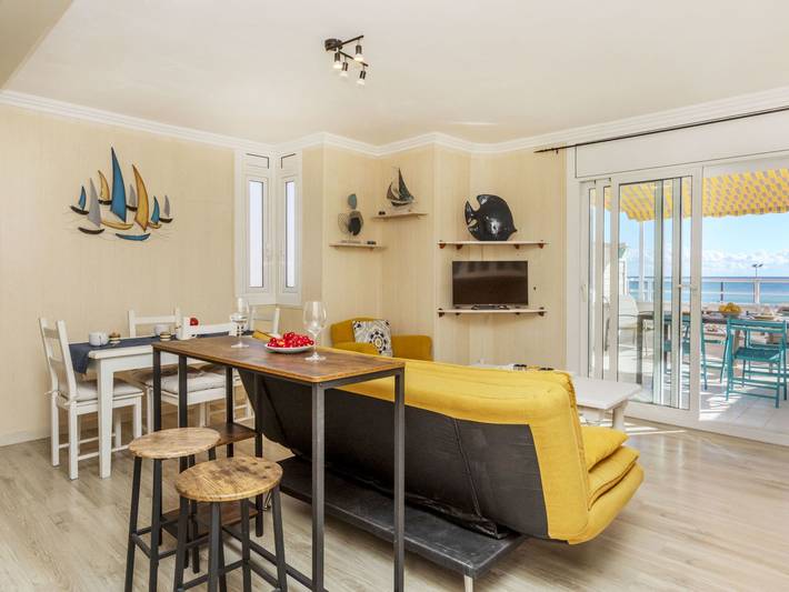 Gîte pour 4 personnes, avec terrasse et jardin à Cubelles - 3