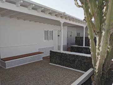 Cottage pour 2 personnes, avec jardin ainsi que piscine et terrasse dans Tahiche