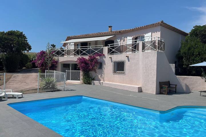 Location de vacances pour 10 personnes, avec jardin dans Plage d'Agosta