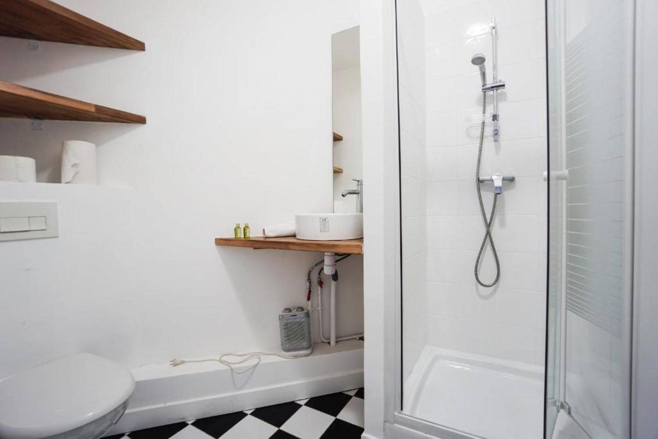 Hel ferieleilighet, Cozy Room in Sacre Couer Nieghboorhood in Paris, Île-de-France