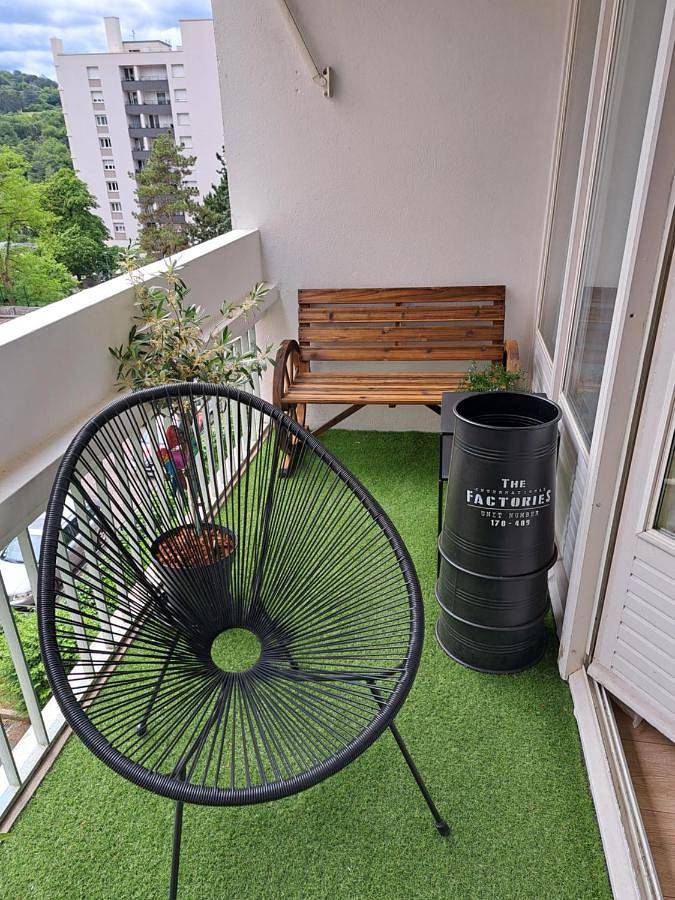 Gîte pour 4 personnes, avec terrasse et vue à Sainte-Foy-lès-Lyon - 2