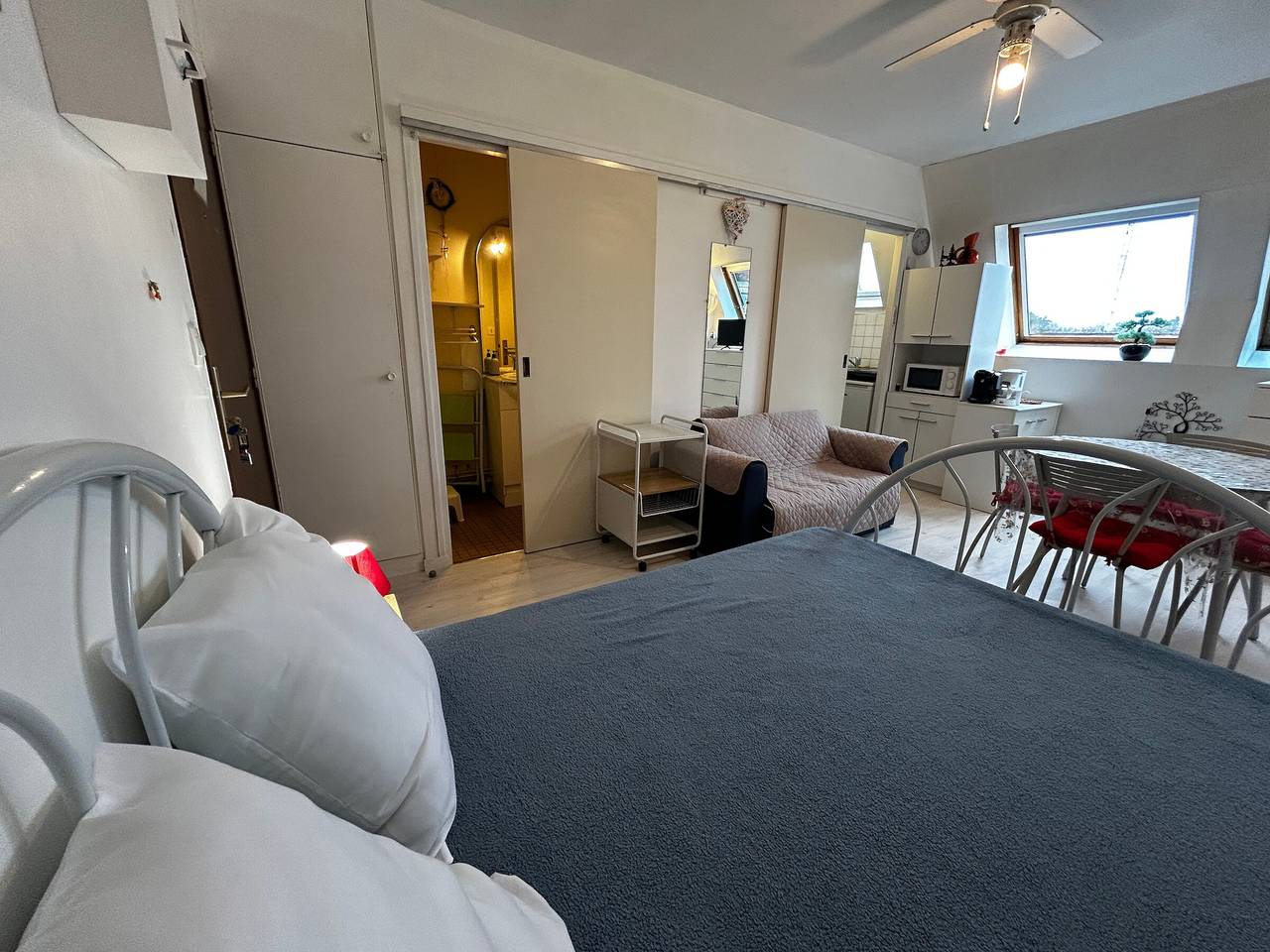 Entire studio, Central studio with Wifi, near spas in La Roche-Posay, Vienne