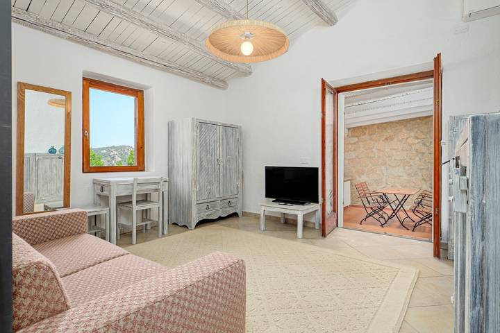 Appartamento intero, Appartamento 'Casa Belvedere Baja Vista Mare' con vista mare, piscina in comune e terrazza privata in Baja Sardinia, Arzachena
