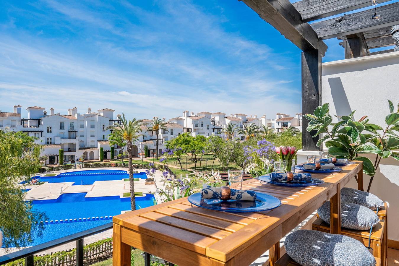 Apartamento entero, Apartamento 'Casa Albatros - Poolside Retreat' con piscina compartida, terraza y jardín compartido in Golf Resorts Murcia, Torre-Pacheco