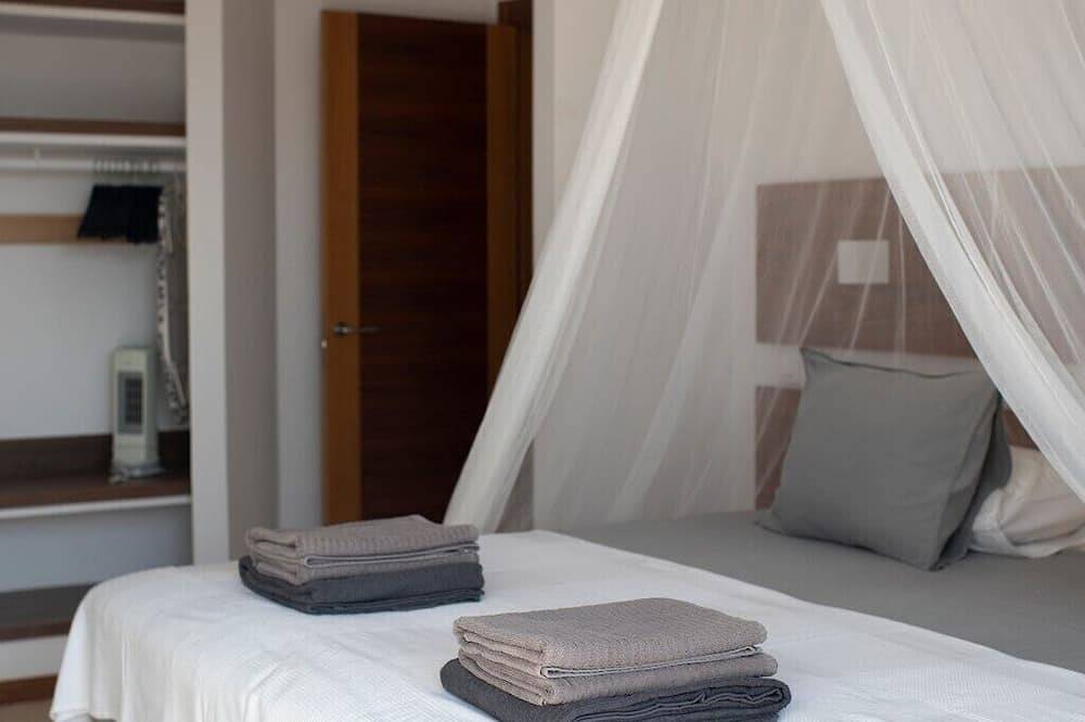 Casa Mila met verwarmd zwembad in El Roque in El Roque, La Oliva