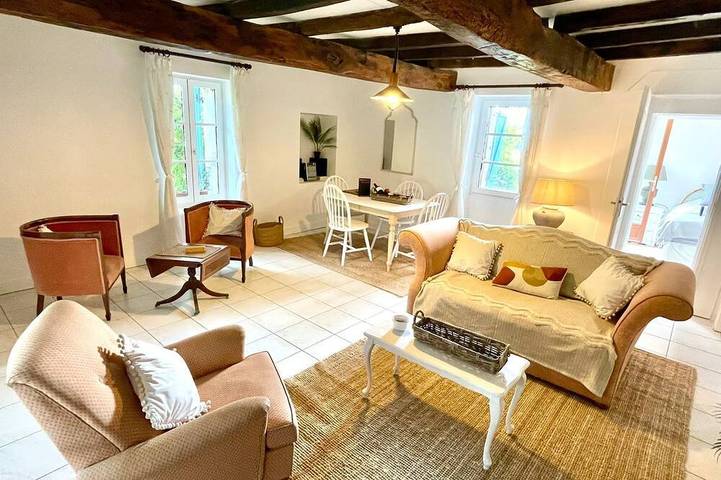 Gîte pour 4 personnes, avec piscine ainsi que balcon et jardin, animaux acceptés - 1