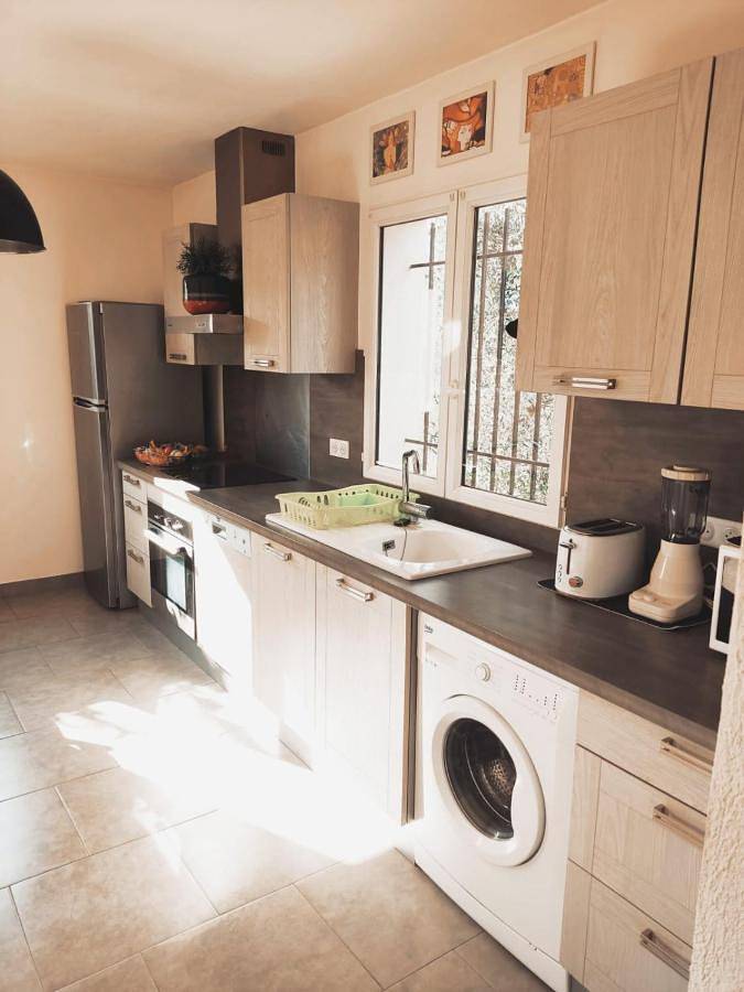 Location de vacances pour 4 personnes, avec terrasse et vue à Contes - 3