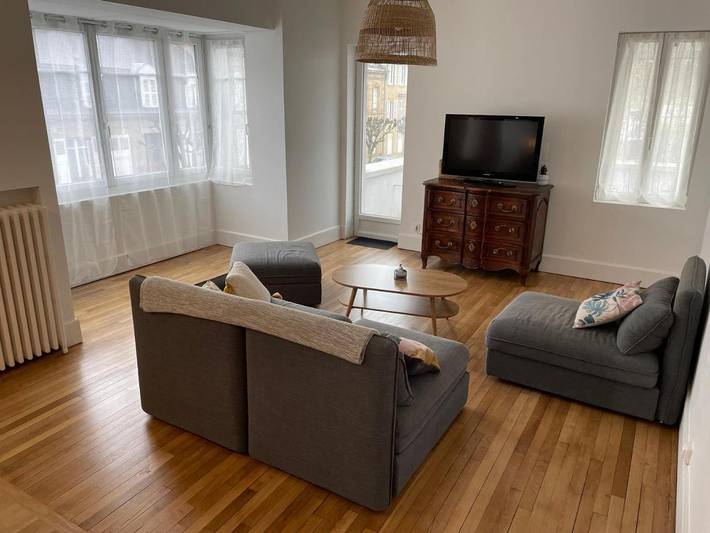 Gîte pour 7 personnes, avec terrasse à Moulins - 3